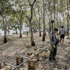 Still from Footprints (6)