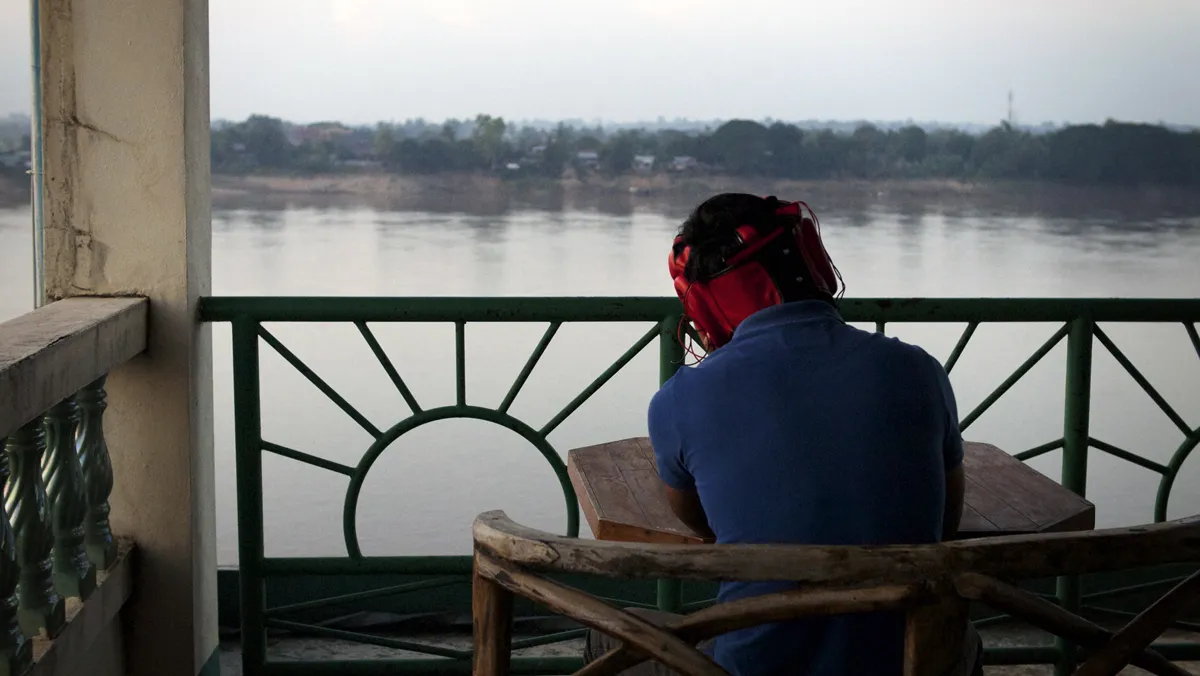 Still from Mekong Hotel (9)