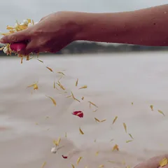 Still from Luminous People (14)